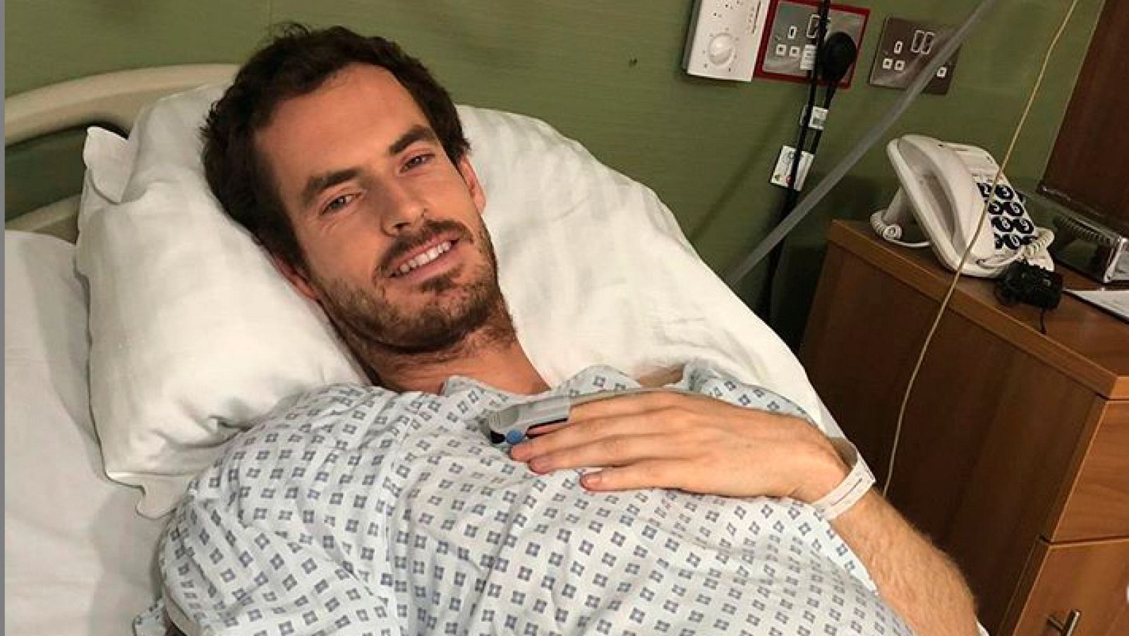Andy Murray se ha puesto una prótesis de metal en la cadera