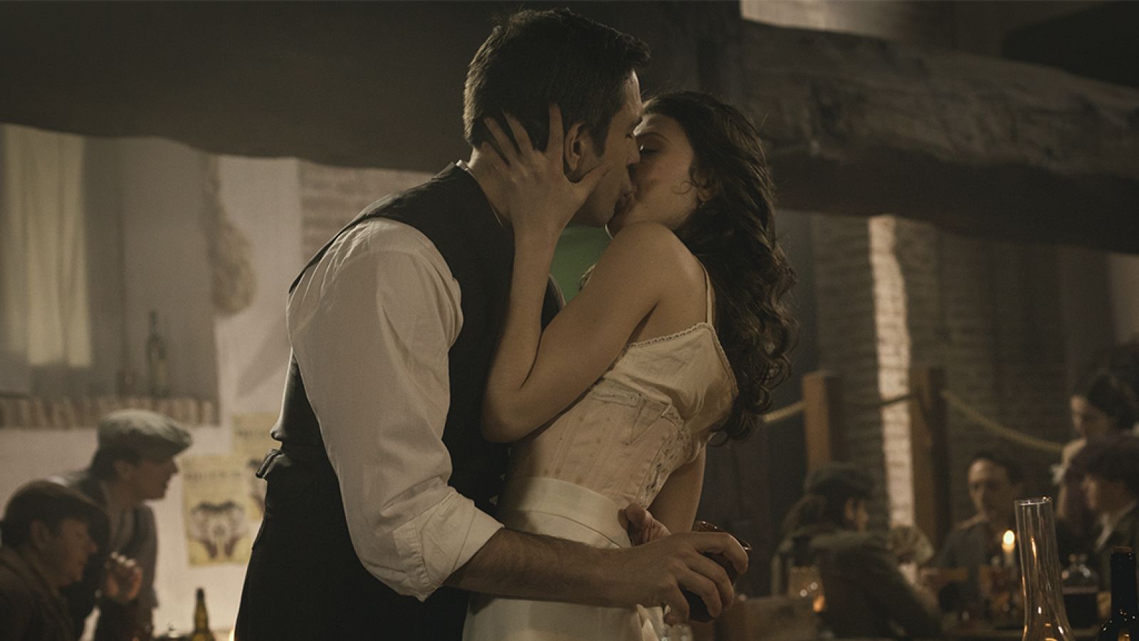 Telmo y Lucía en la taberna que frecuenta el Filo