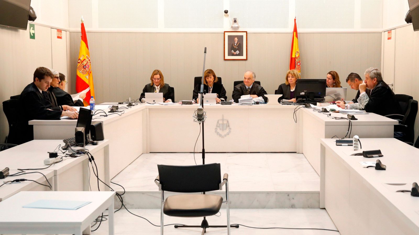 La Audiencia Nacional estudia las alegaciones de las defensas de dos de los acusados en el juicio contra Trapero