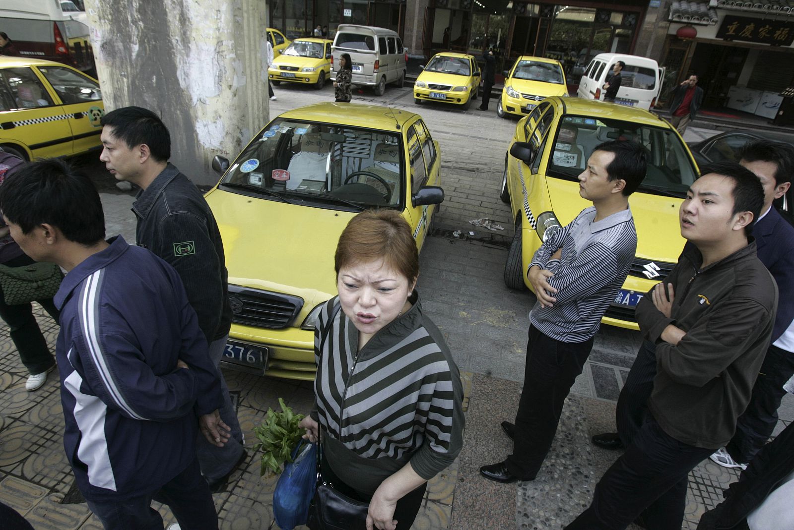 Taxistas en huelga en Chongqing, China