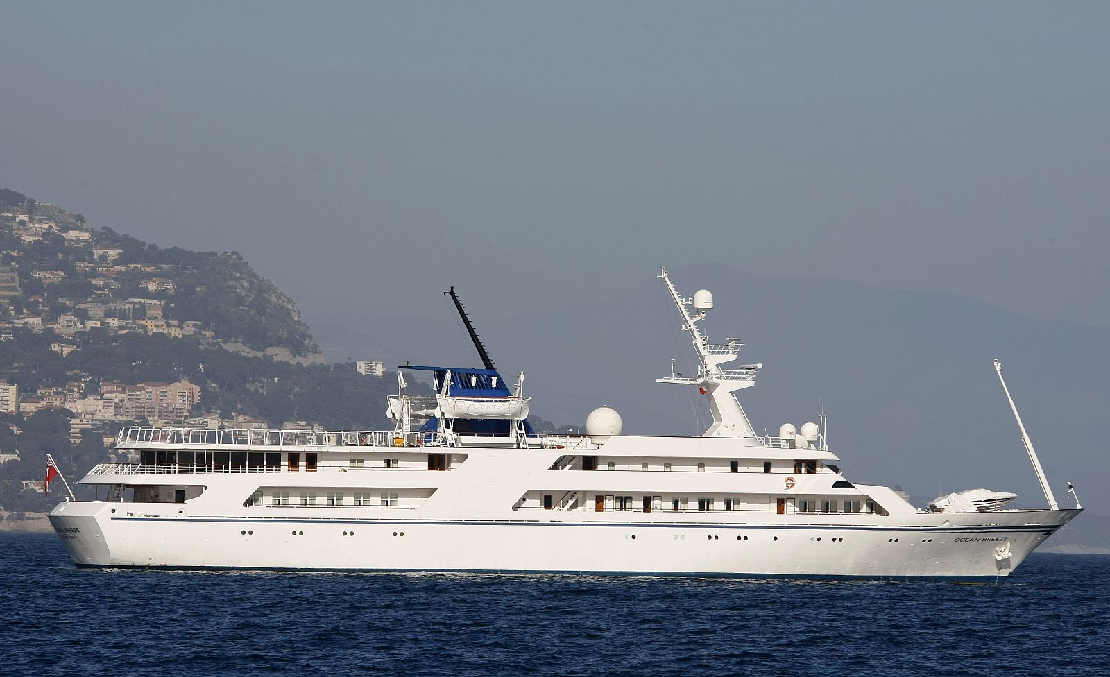 El Ocean Breeze que perteneció a Sadam Hussein