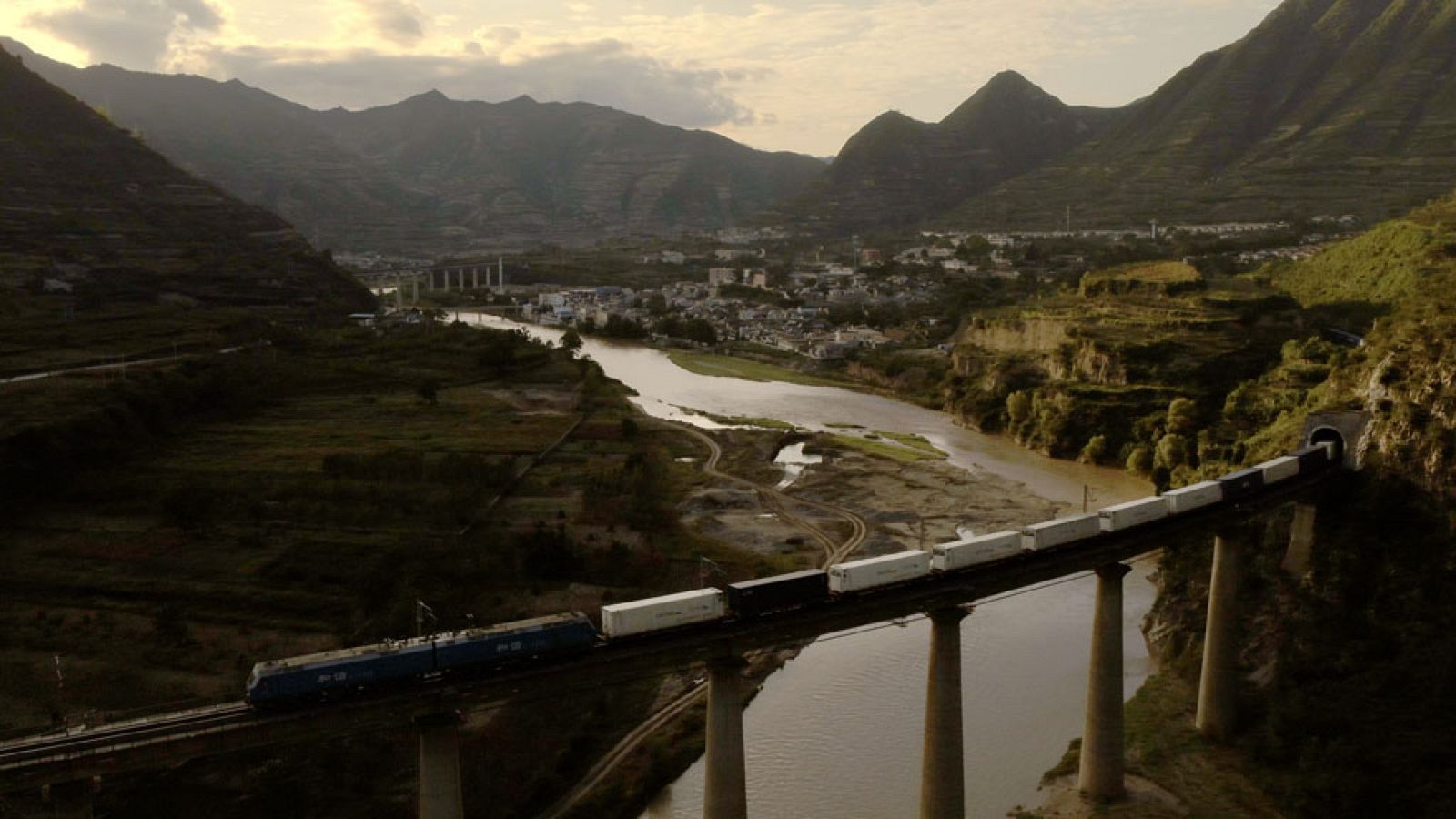 El Dragón de Hierro recorre el trayecto en tren que une China con Europa