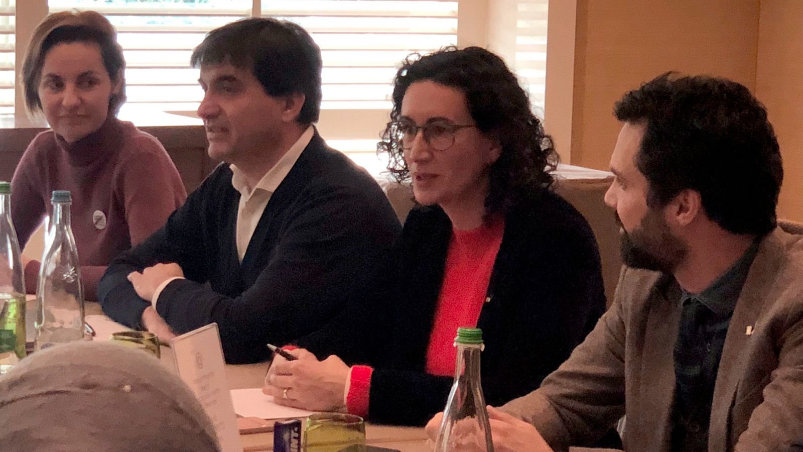 Los representantes de ERC en el Parlament en una reciente reunión en Ginebra con la secretaria general de la formación, Marta Rovira
