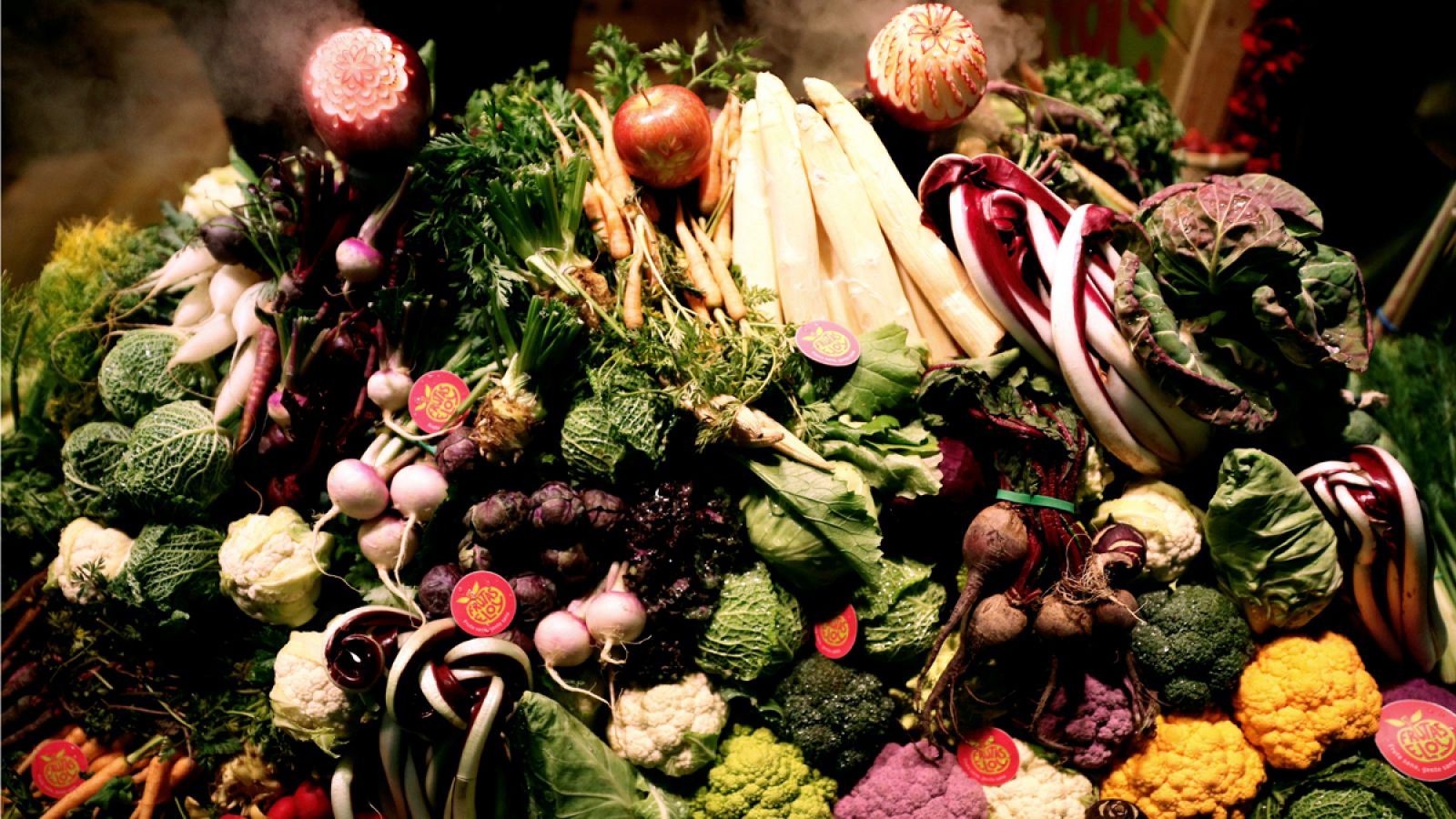 Verduras en un expositor