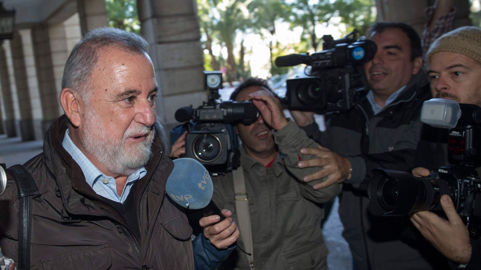 El ex primer teniente de alcalde de IU en el Ayuntamiento de Sevilla Antonio Rodrigo Torrijos en una imagen de archivo a su llegada a los Juzgados sevillanos