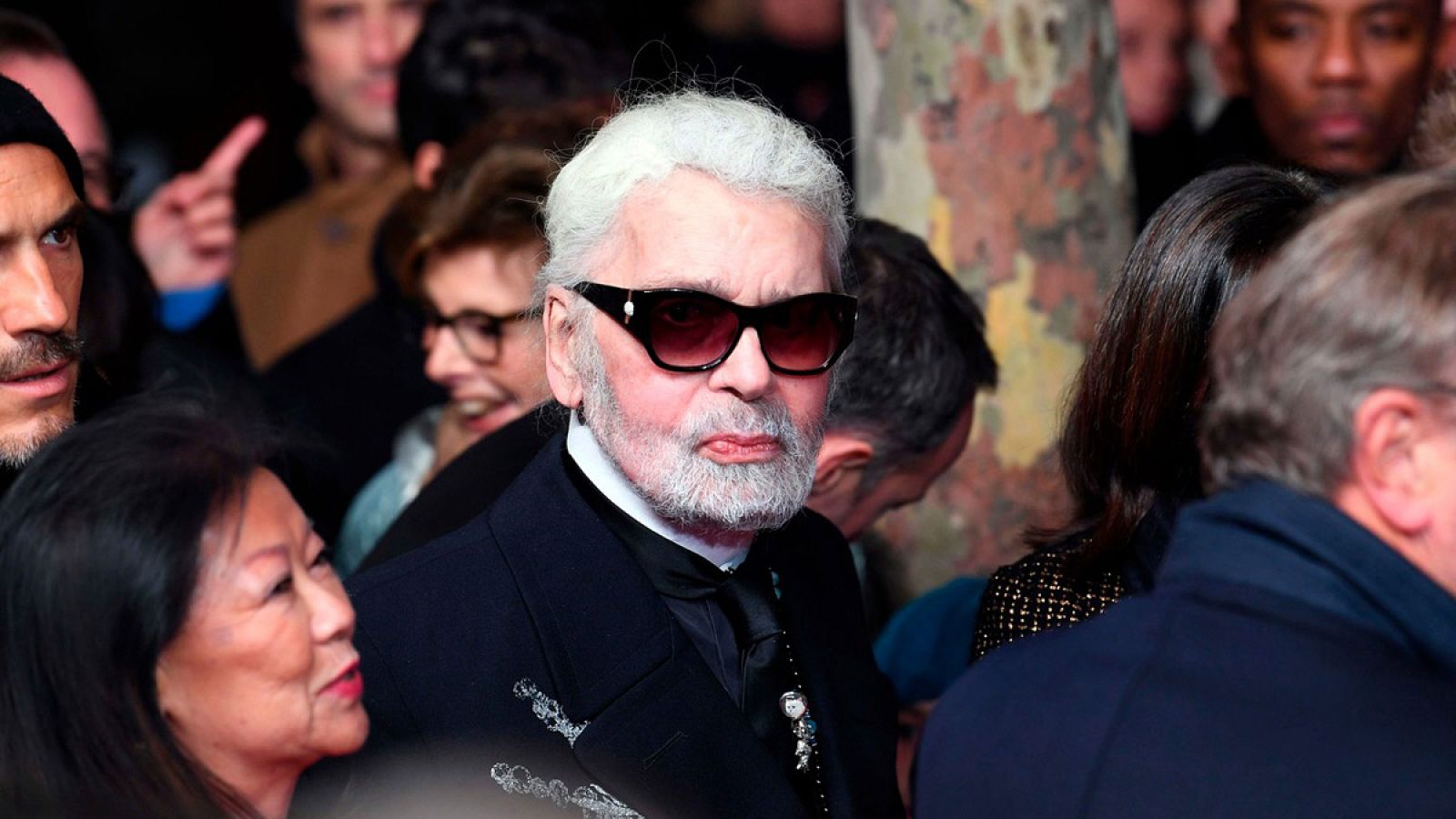 Muere Karl Lagerfeld