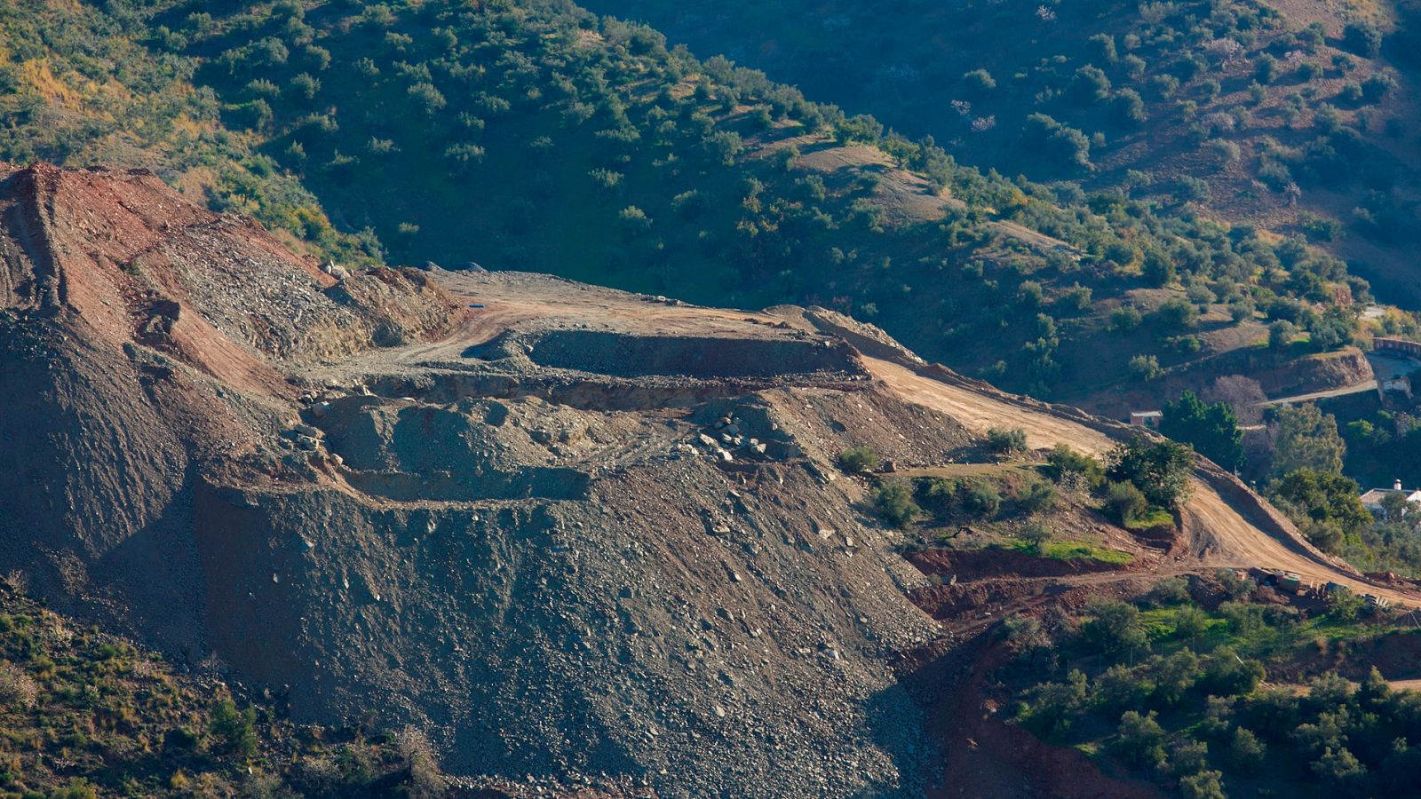 Aspecto de la zona de Totalán donde Julen murió tras caer a un pozo, después de los trabajos para rescatarlo