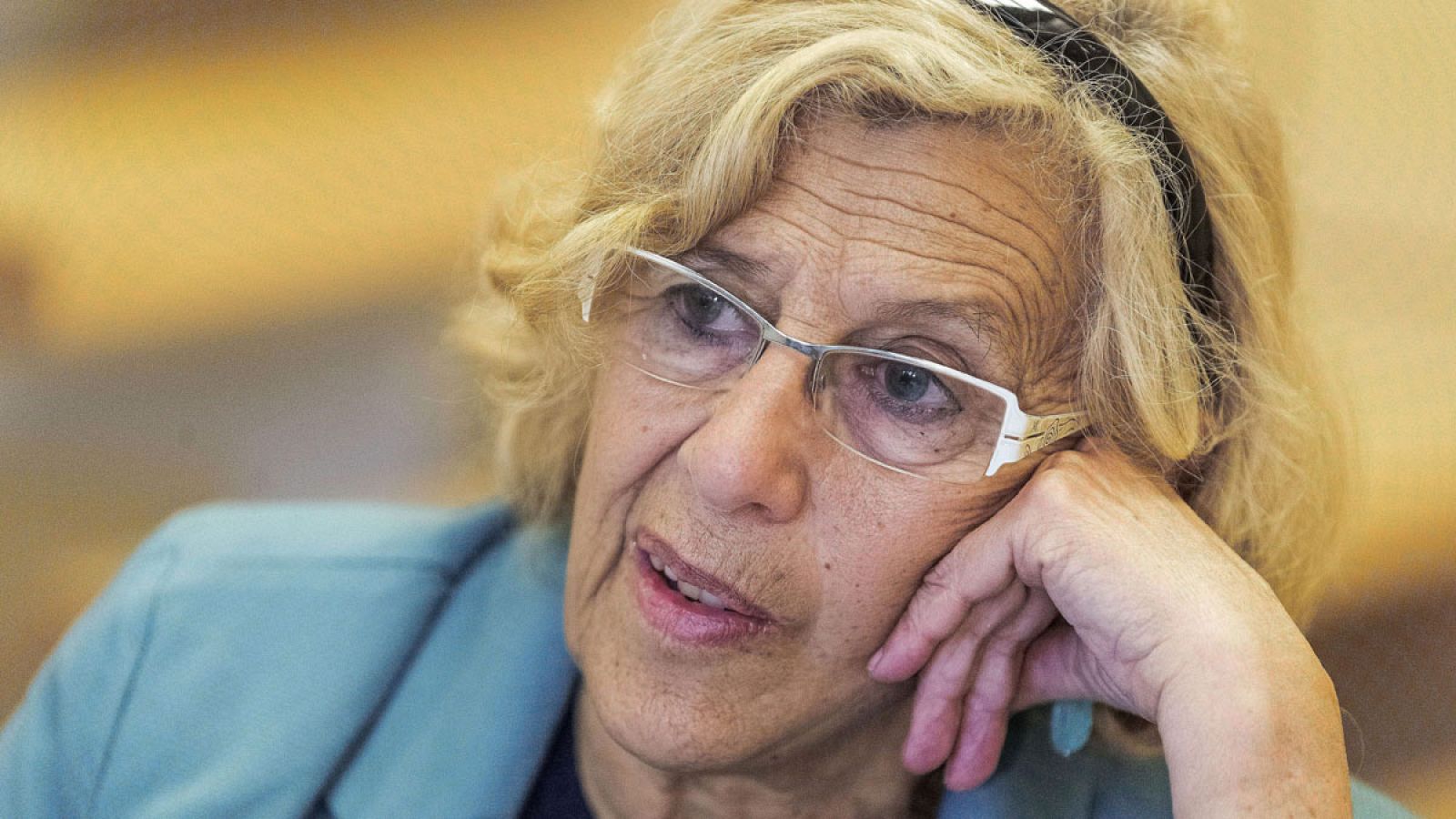 La justicia archiva la causa de los tres agentes que insultaron a Carmena en un chat policial