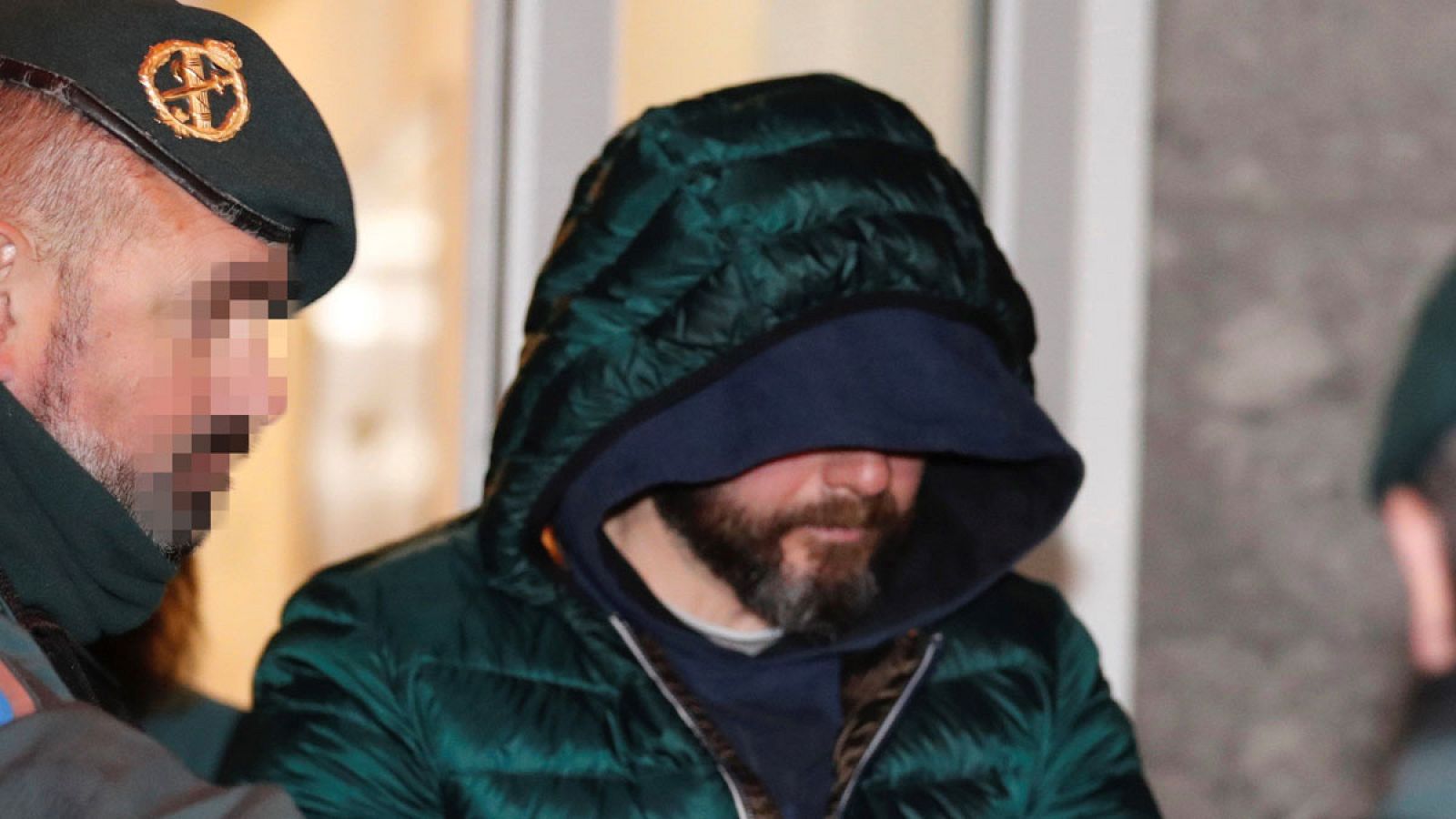 Pedro  L. N. A., supuesto inductor del asesinato por encargo del concejal de Llanes a su llegada al Juzgado