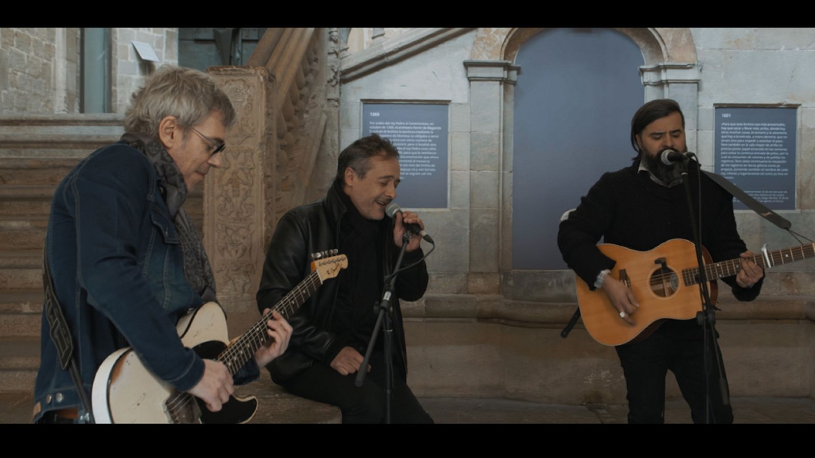 Ariel Rot recorre Barcelona junto a Love Of Lesbian