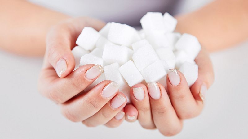 Los nutricionistas denuncian que el acuerdo suscrito con la industria alimentaria para reducir un 10% los azúcares no está funcionando 