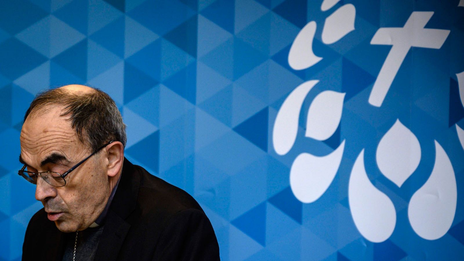 Barbarin, de 68 años, ha anunciado que presentará su dimisión al papa Francisco