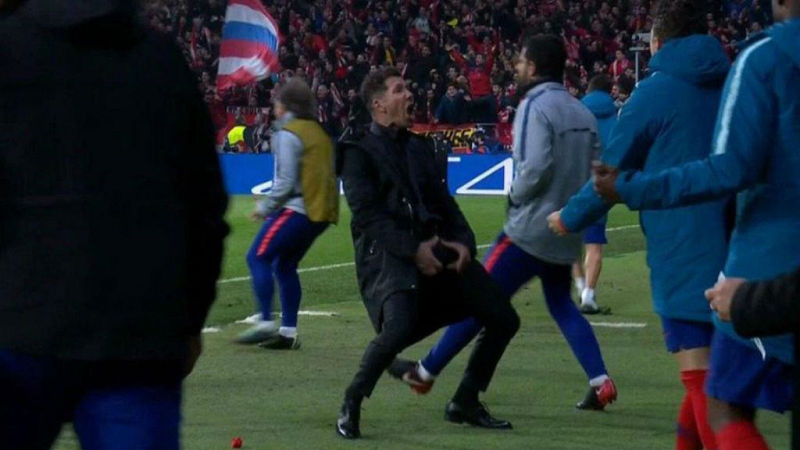 Simeone, durante el partido ante la Juve