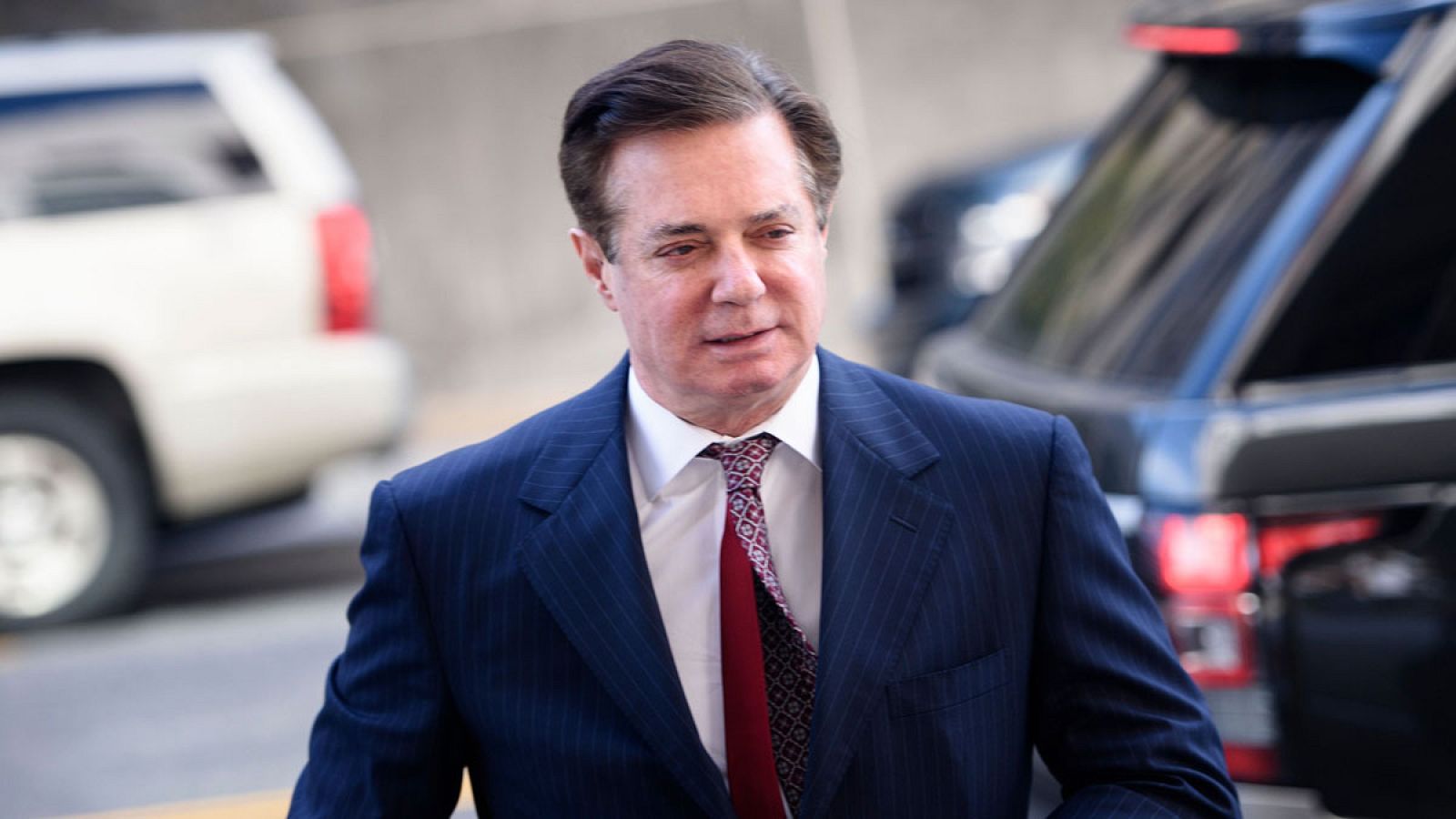 Condenan a casi 4 años de prisión a Manafort, el exjefe de campaña de Trump