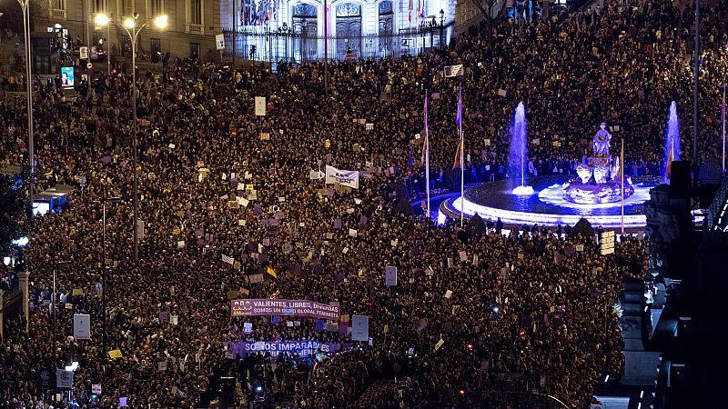 El movimiento feminista demuestra su fuerza con marchas aún más multitudinarias por toda España
