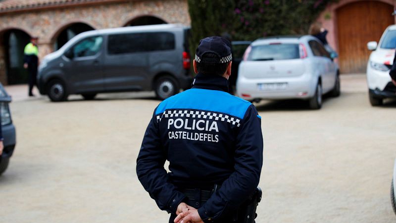 Unos 25 encapuchados asaltan un centro de menores extranjeros no acompañados en Castelldefels