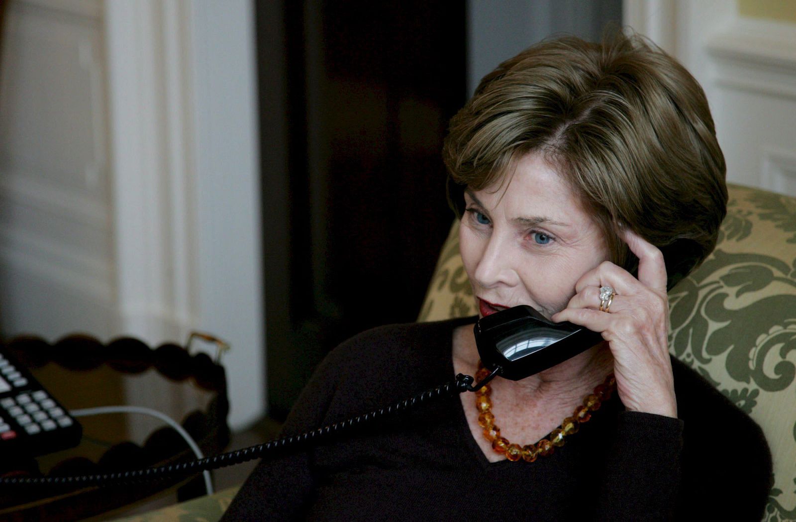 Laura Bush invita a Michelle a conocer ya la Casa Blanca