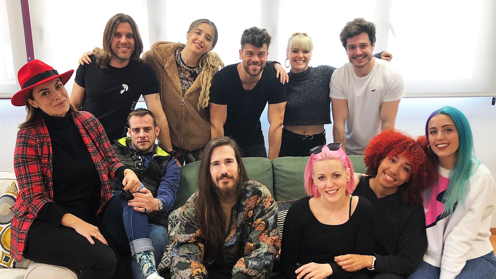 Los concursantes de la Gala 5 se han reunido para preparar sus temas.