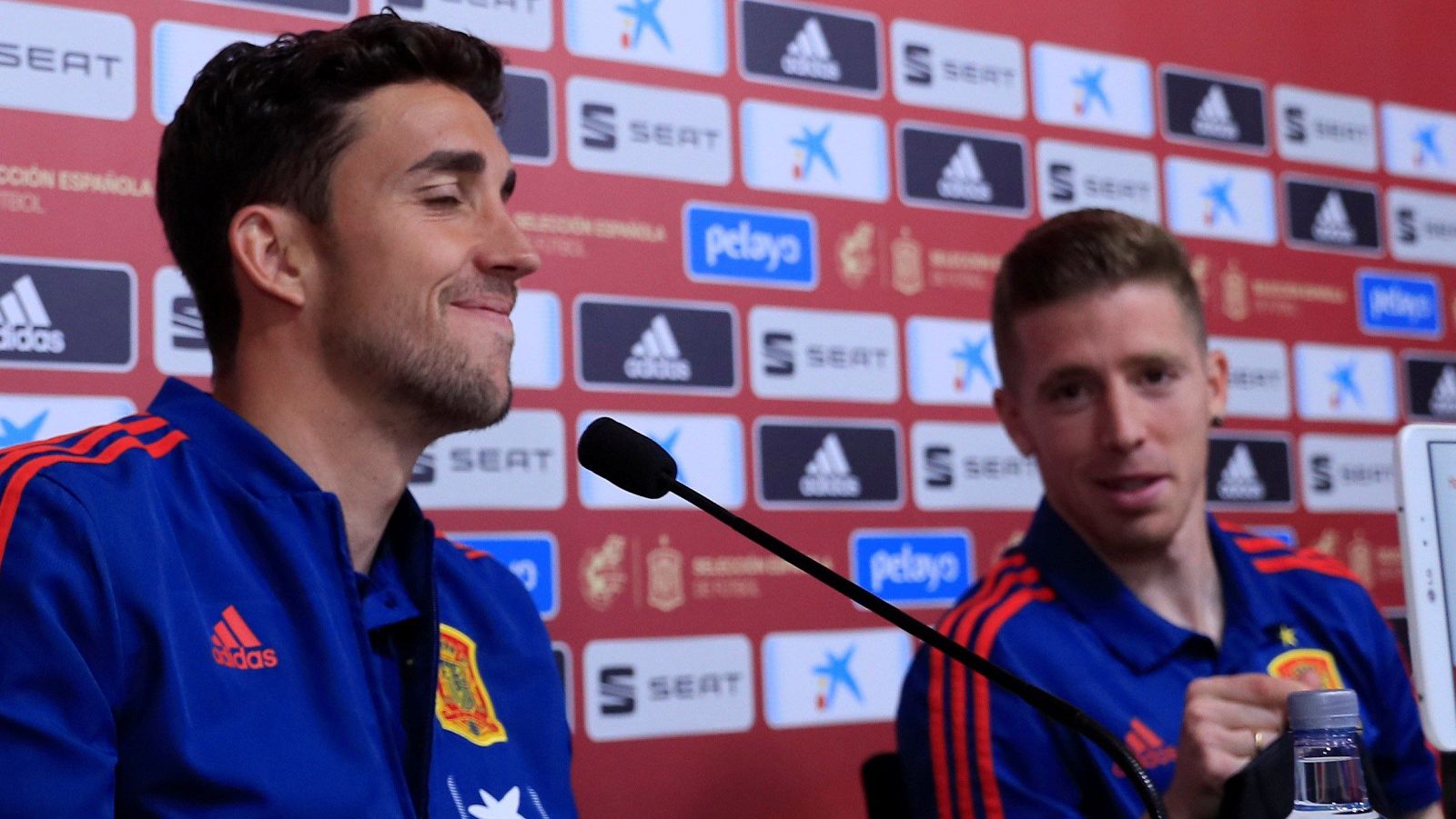 Rueda de prensa de Jaime Mata e Iker MuniaÃ­n
