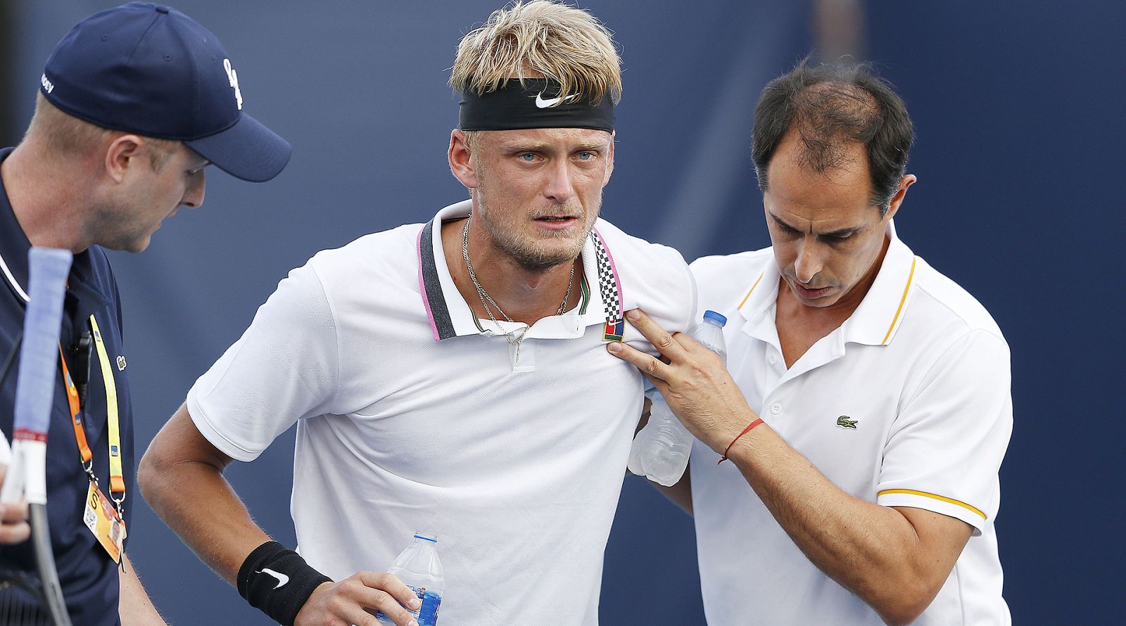 Nicola Kuhn se retira en Miami