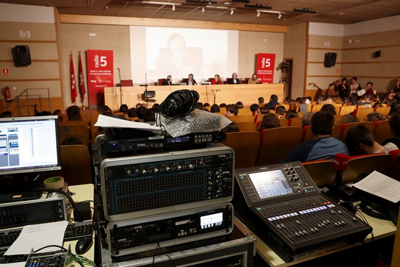Radio 5 en su 25 aniversario: 11 horas de directo desde la Facultad de Ciencias de la Información de la UCM