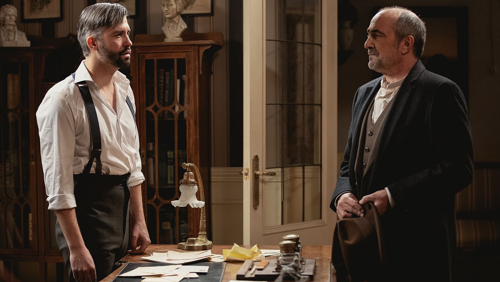 Ramón habla con Felipe.