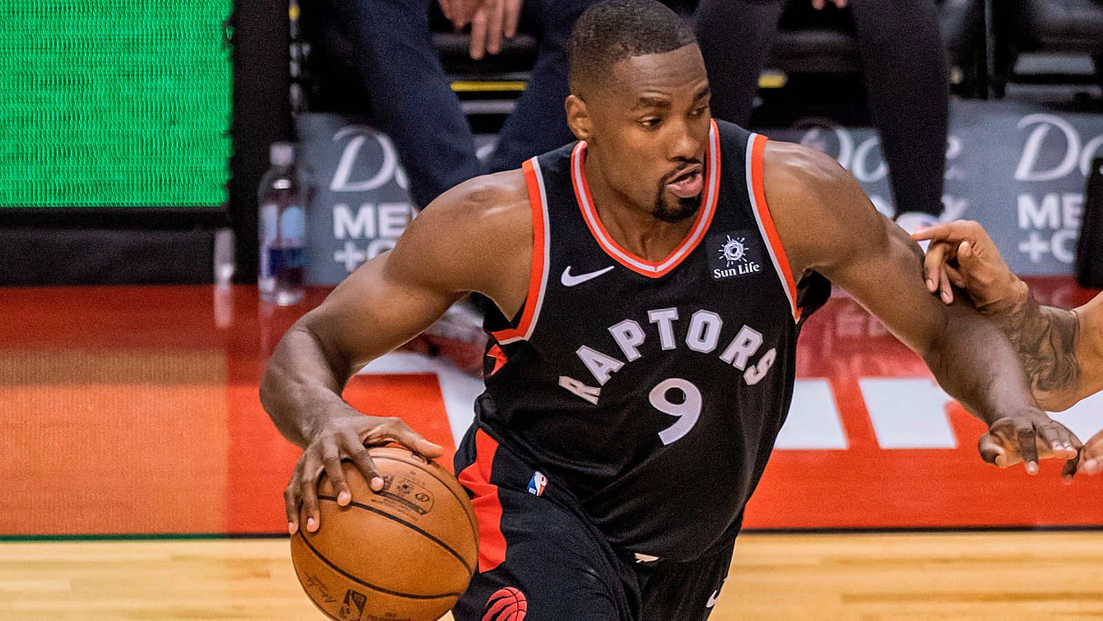 Ibaka no evita la derrota de Raptors pese a destacar con otro 'doble-doble'