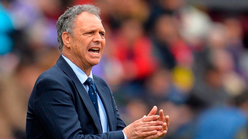 Joaquín Caparrós, entrenador del Sevilla, desvela que tiene leucemia crónica 