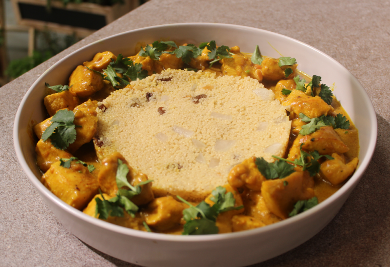 Receta de "pollo al curry con cuscs con pasas" de Dani Garca