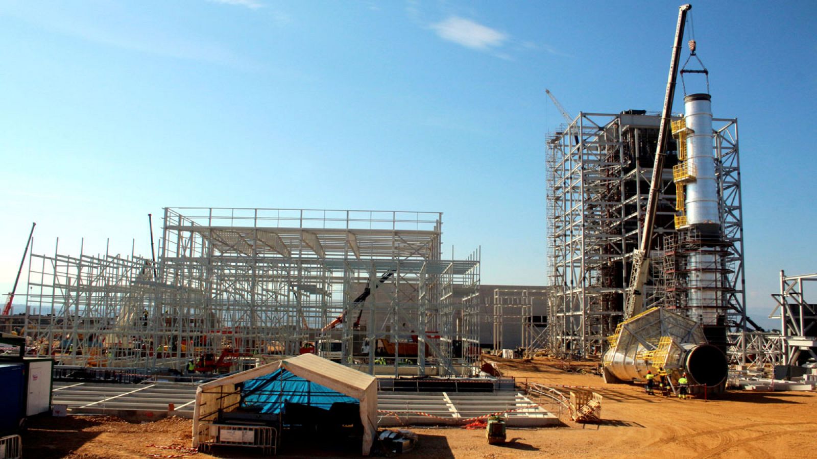 Construcción de una planta eléctrica de biomasa