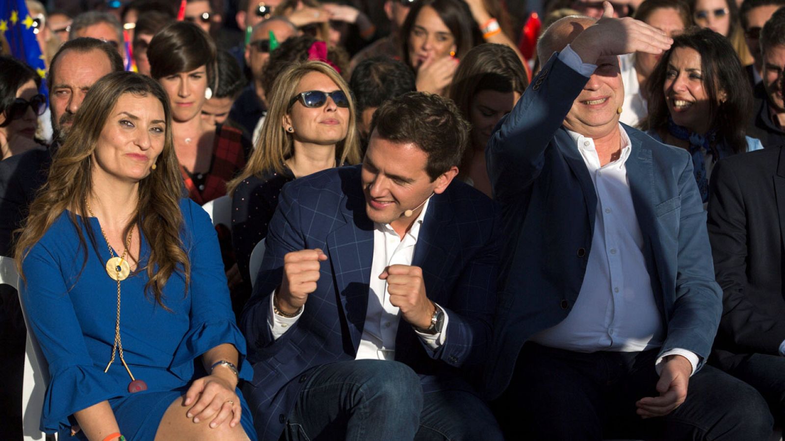 Albert Rivera, junto a Sara Giménez y Juanma Marín en un mitin