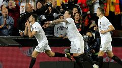 El Valencia gana el derbi y se acerca a la Champions