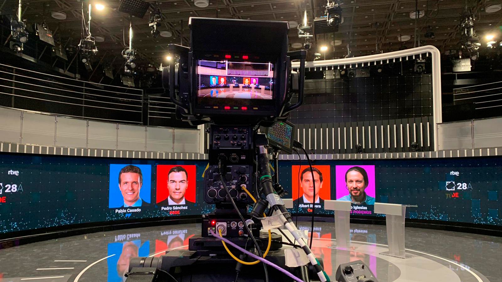 El plató donde tendrá lugar el debate a cuatro de RTVE, el lunes 22 de abril.