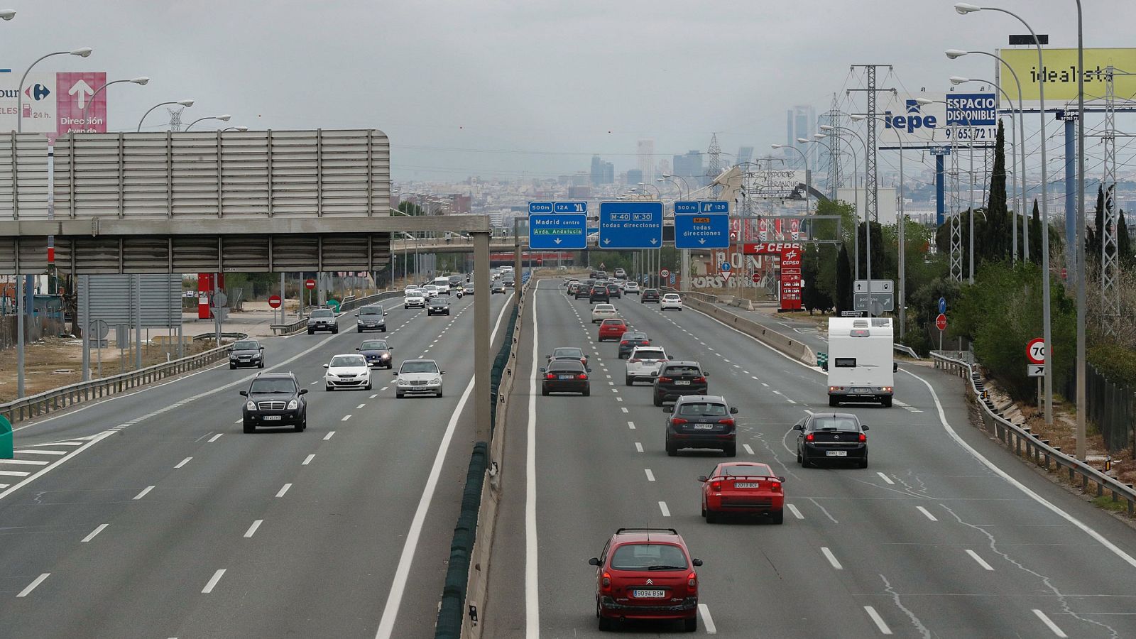 Estado del tráfico en la A-4, carretera de Andalucía en sentido entrada a Madrid durante la Semana Santa 2019
