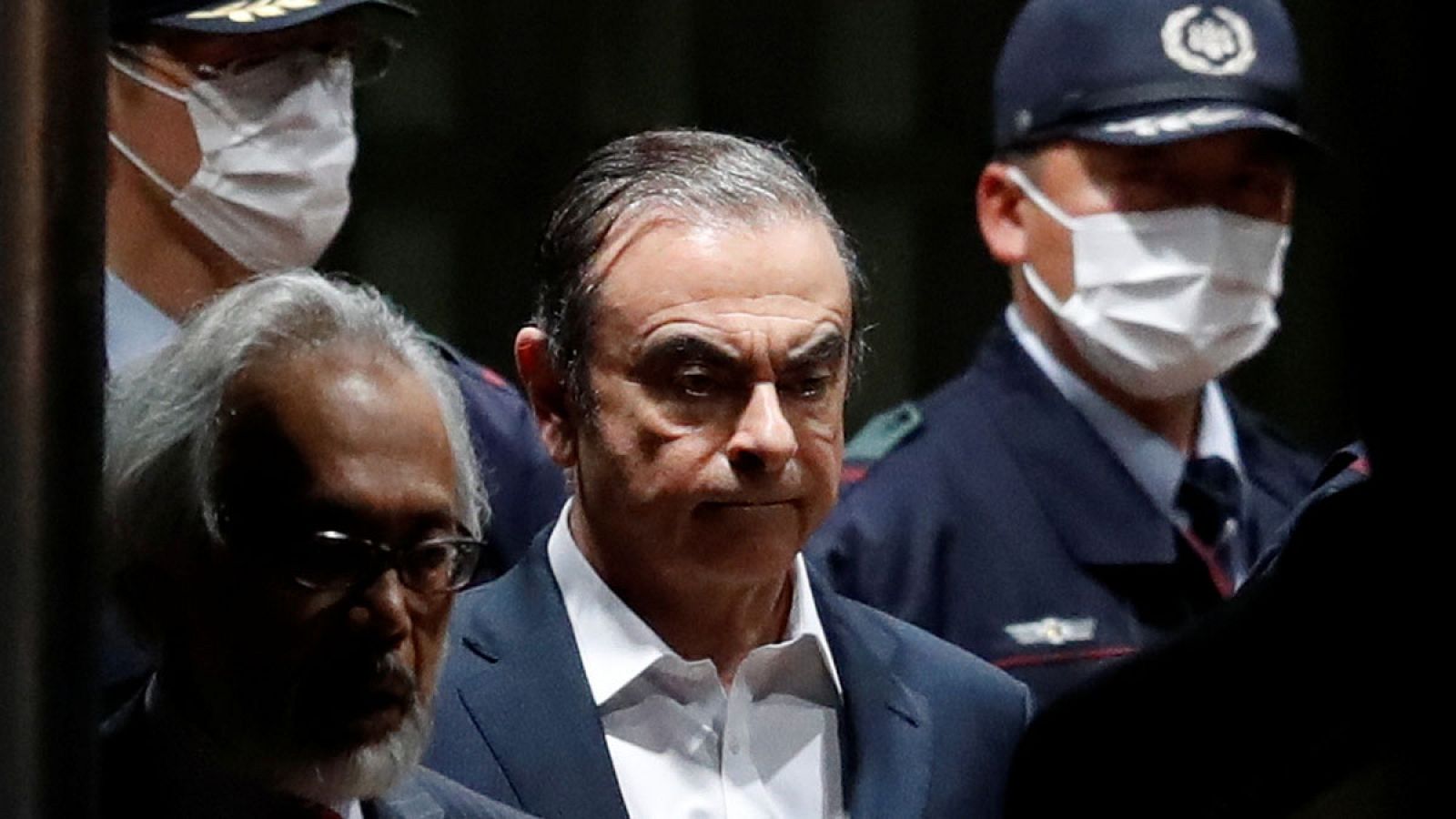 Carlos Ghosn sale de prisión bajo fianza por segunda vez