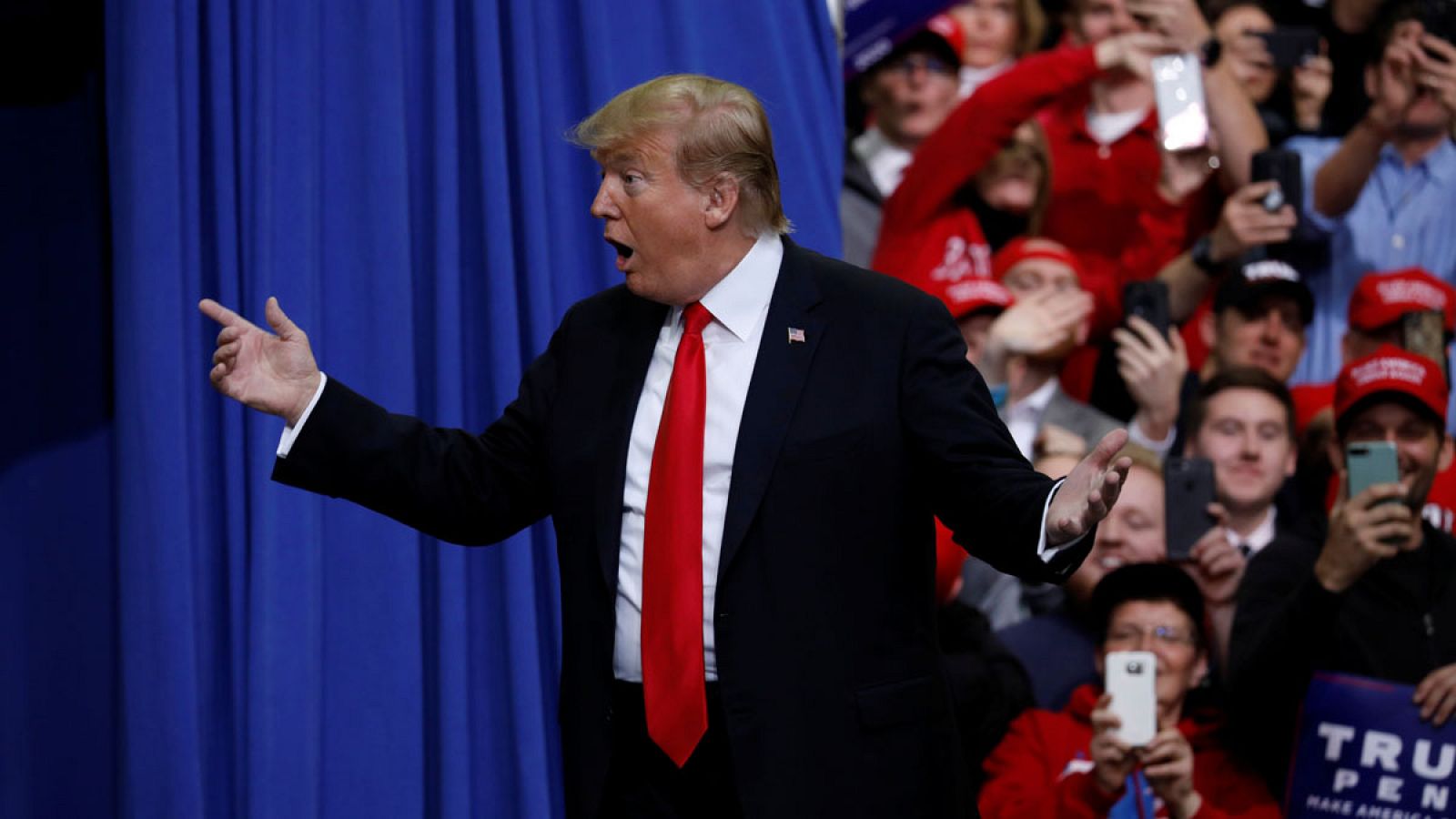 Trump ha demandado a los bancos Deutsche Bank y Capital One