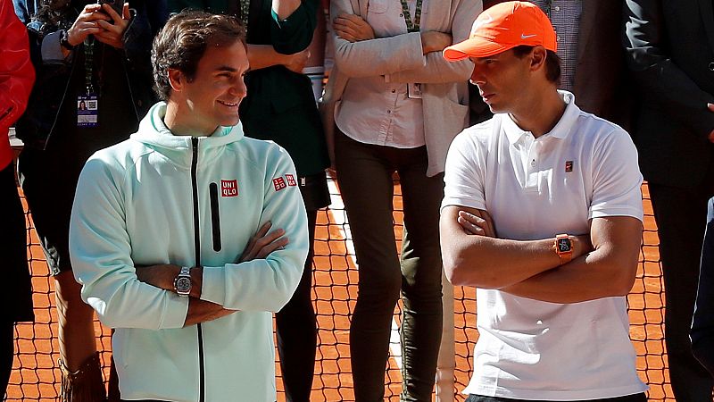 Duelo de leyendas: Federer vuelve tres a�os despu�s a la tierra de un renqueante Nadal