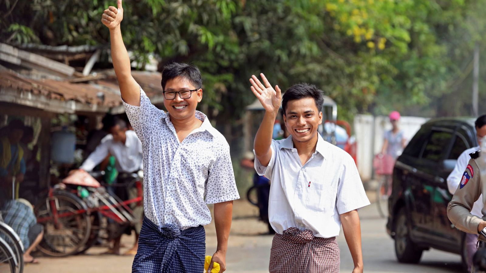 Liberados los dos periodistas de Reuters