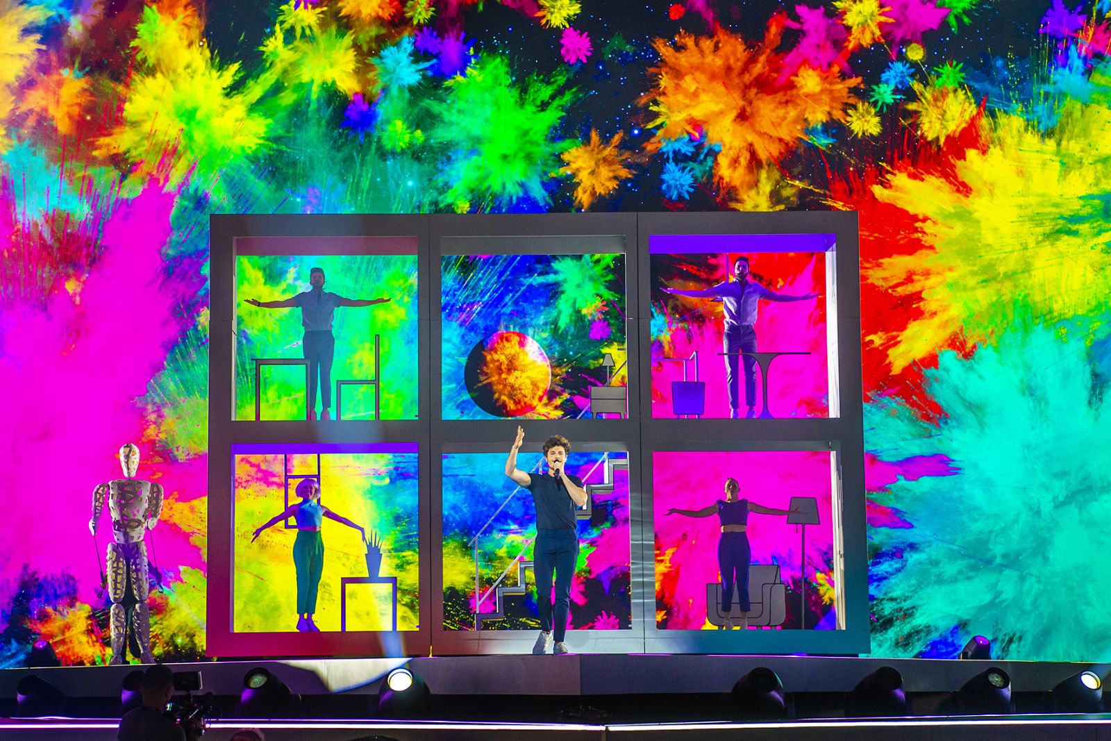 Miki y su equipo han mostrado por primera vez su escenografia en Tel Aviv