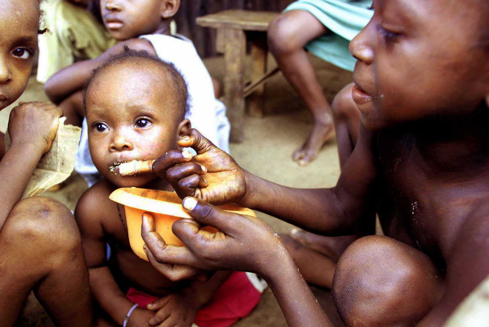 Refugiados en un campo de refugiados de Sierra Leona