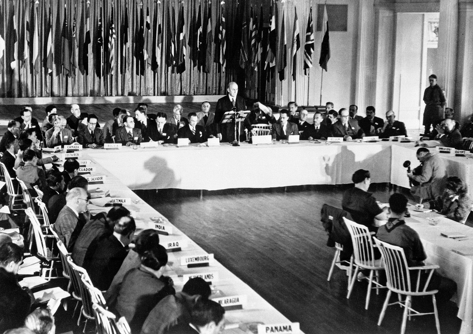 Una imagen de la conferencia de Bretton Woods