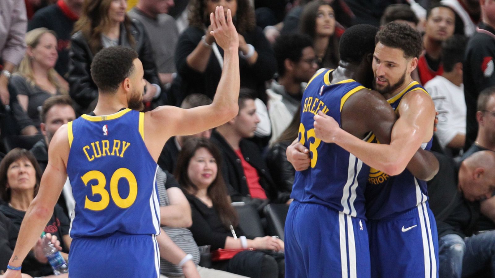 Green y los Splash Brothers festejando