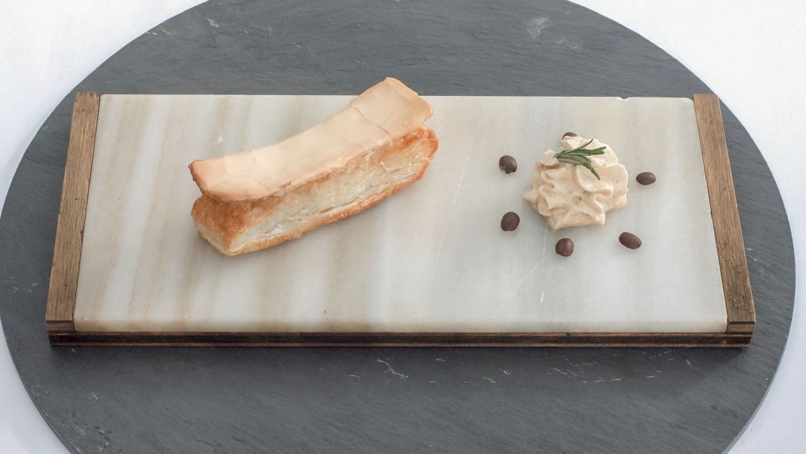 Receta de polkas de hojaldre con espuma de café