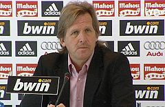 Schuster pide un recambio para Van Nistelrooy