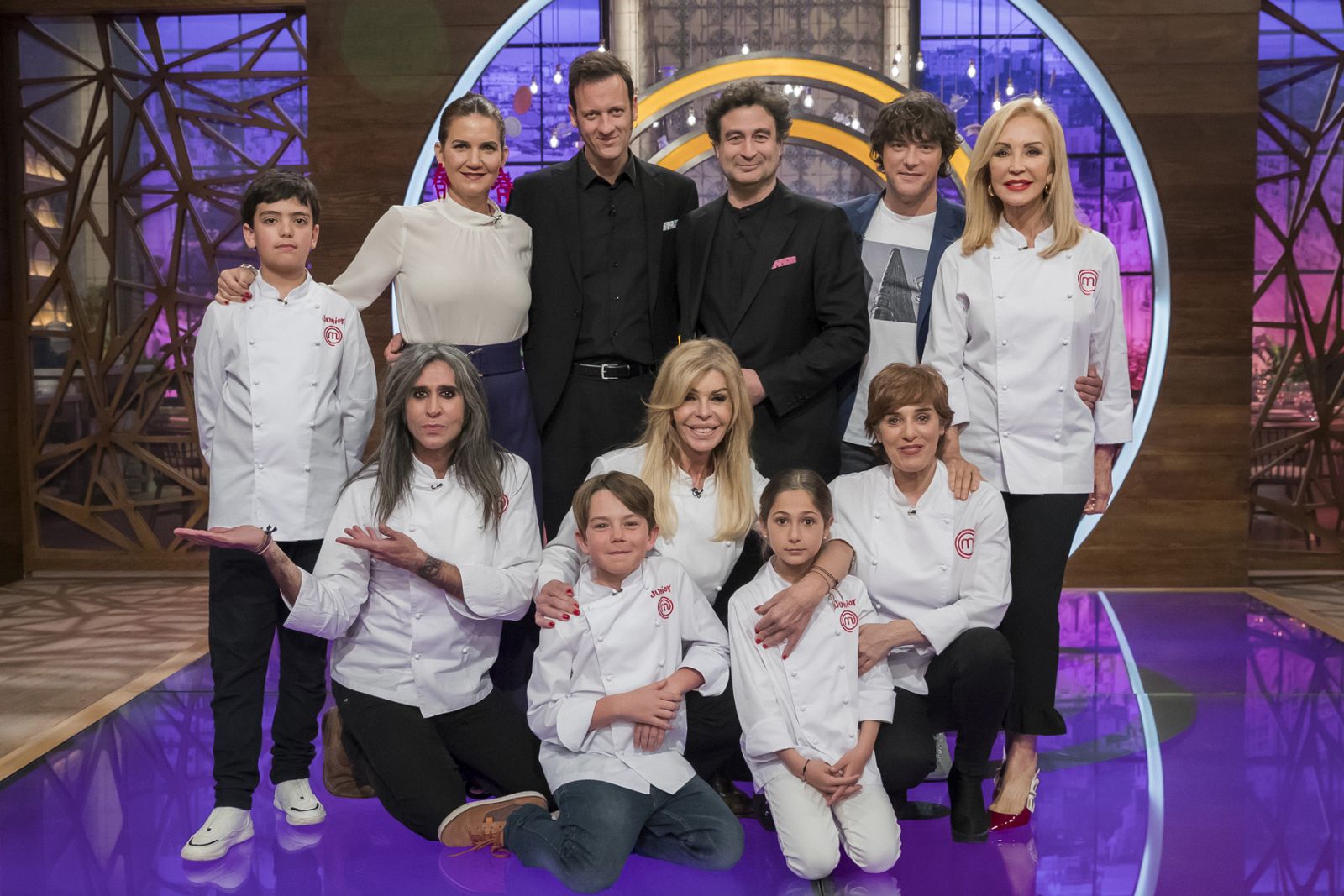 El plató se llena de invitados muy populares para una divertida prueba de mímica