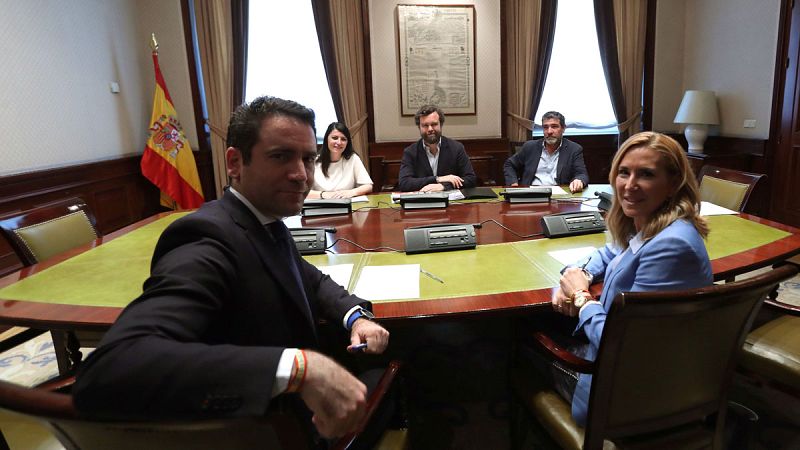El PP pide a Vox y Ciudadanos "dejar de lado los egos" y ser generosos a la hora de pactar