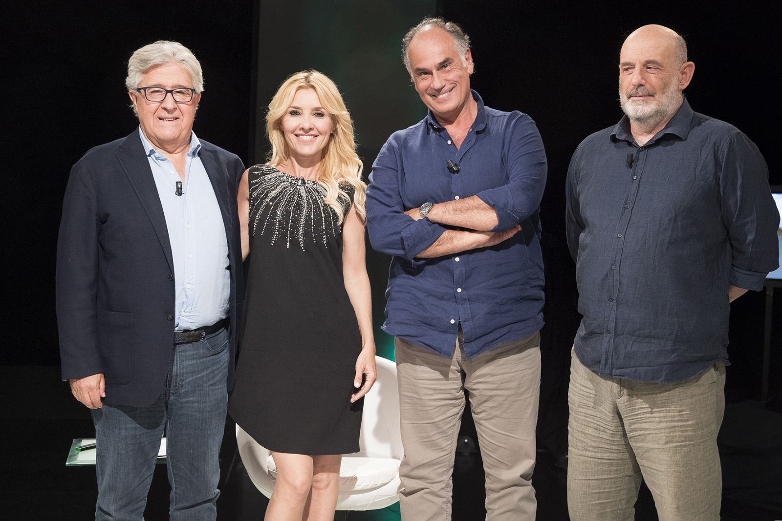 Cayetana Guillén Cuervo con Joaquín Gutiérrez Acha, José María Morales y Carlos de Hita