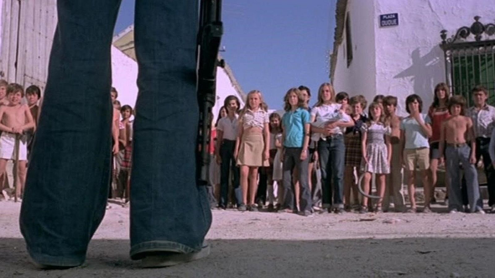 Fotograma de '¿Quién puede matar a un niño?' (1976).