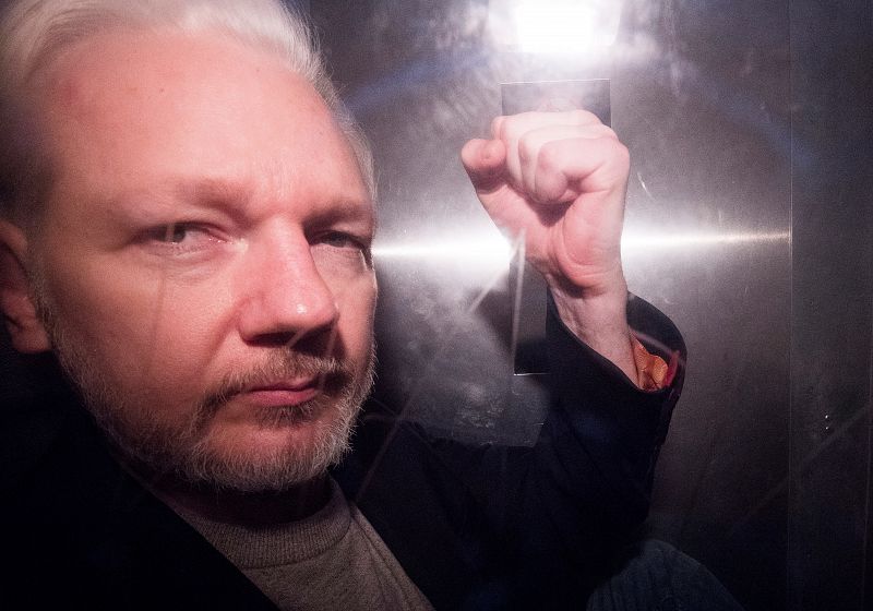 EE.UU. solicita formalmente a Reino Unido la extradición de Assange