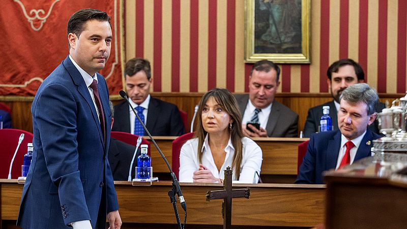 Sorpresas, reválidas y despedidas: los nuevos alcaldes de las principales ciudades de España